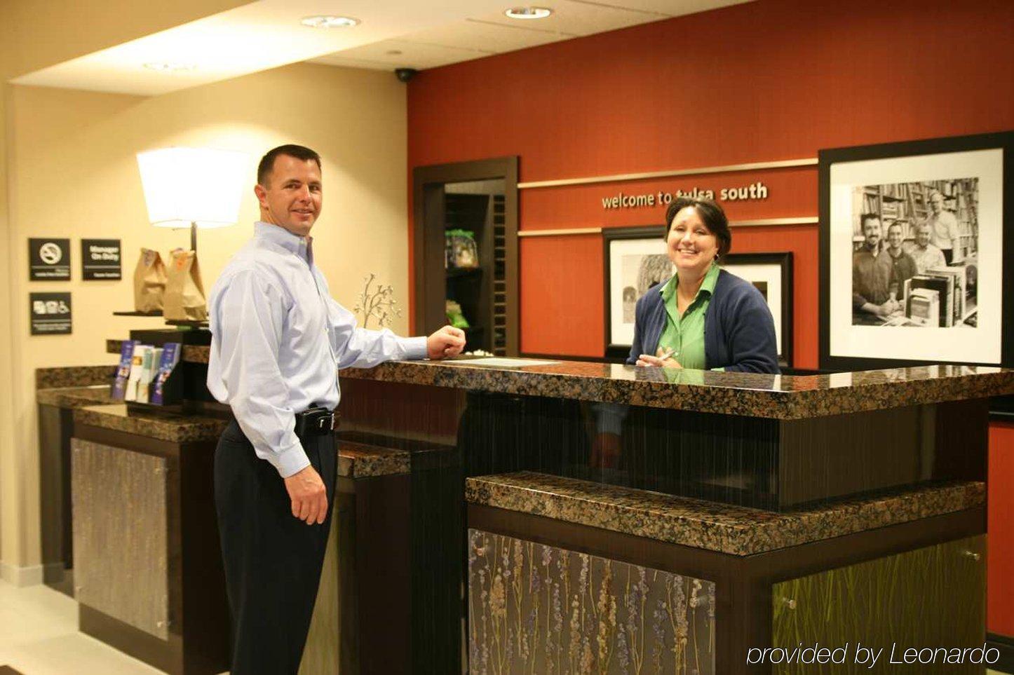 Hampton Inn & Suites Tulsa/Tulsa Hills Interior photo